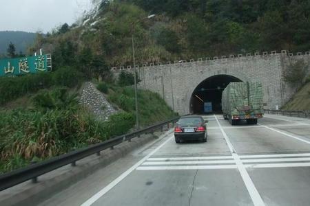广韶大宝山隧道采用上海微升无线通信系统，确保安全通车